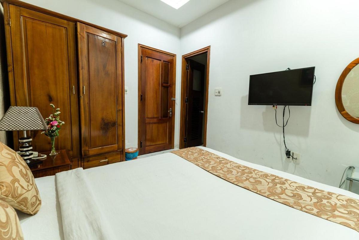 Khách sạn Rose 2*